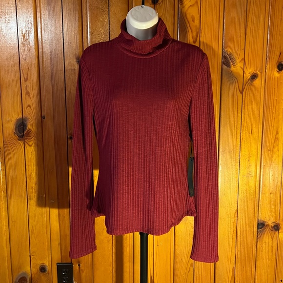 New House of Harlow 1960 x Revolve Ryan Turtleneck, size Large - Picture 3 of 11